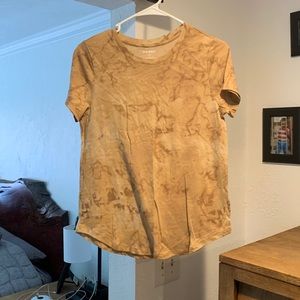 Old navy t-shirt